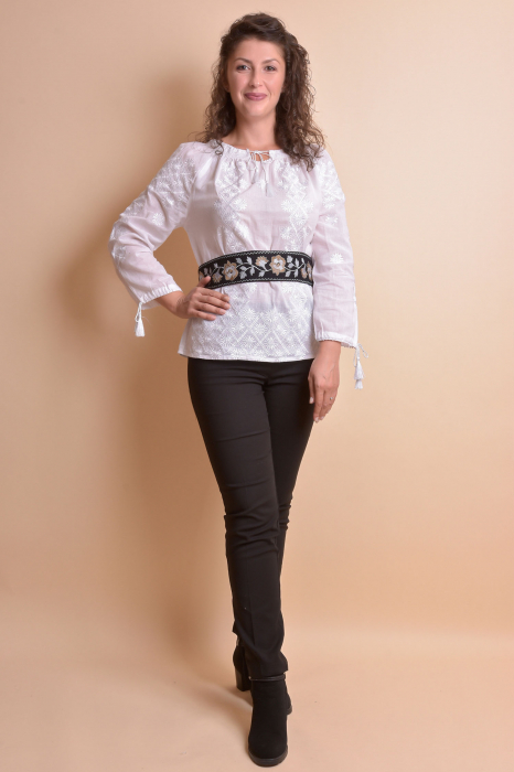 Brau traditional negru cu motiv floral multicolor Elena [4]