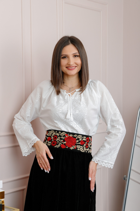 Brau traditional negru cu motiv floral rosu Flora [3]