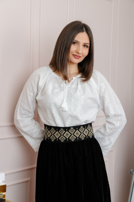 Brau traditional negru cu motiv geometric crem Roxana [2]