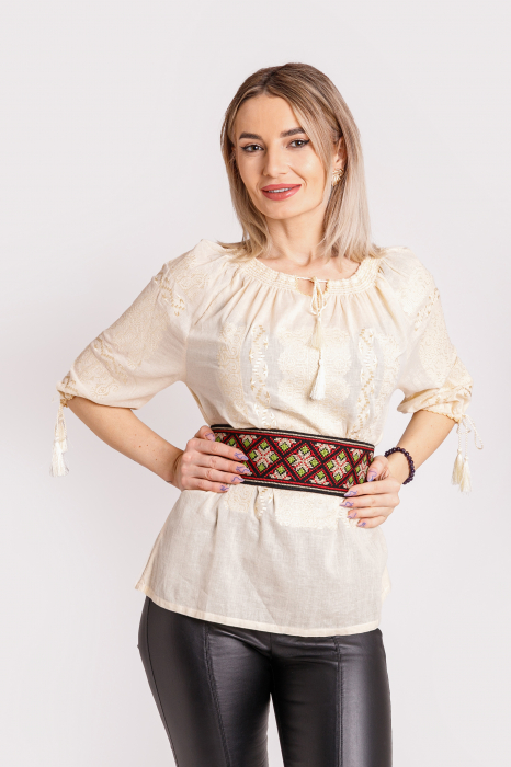 Brau traditional negru cu motiv geometric multicolor Zamfira 01 [4]