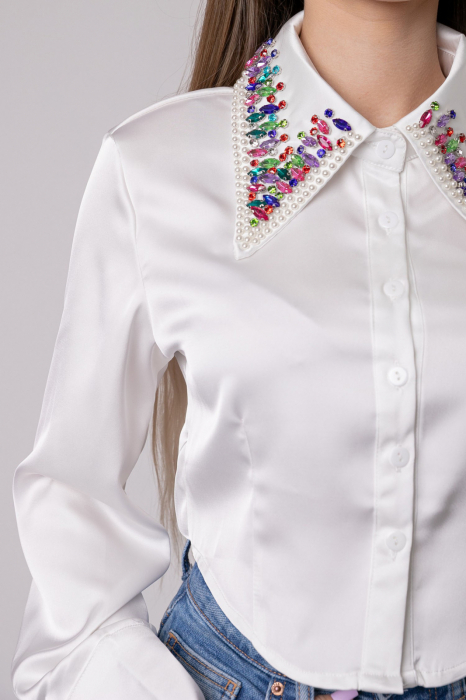 Camasa alba cu guler stilizat cu pietre si perle [2]