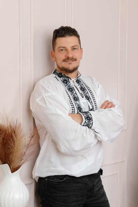 Camasa barbateasca traditionala alba cu motiv floral negru Mircea 02 [3]