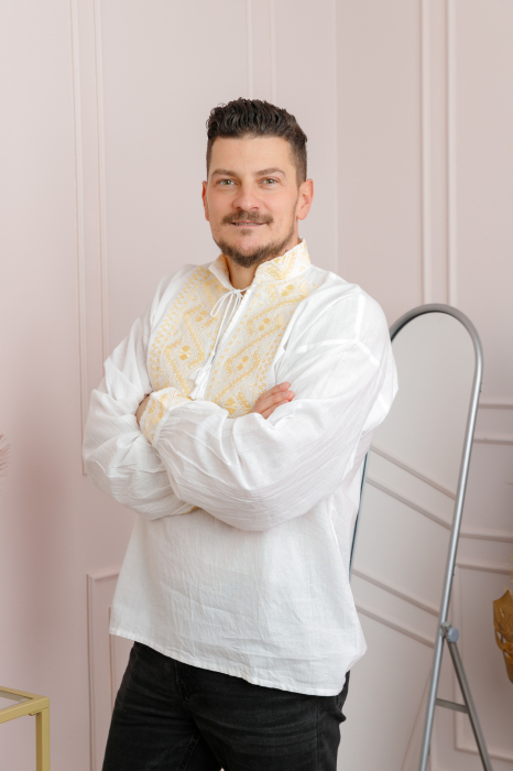 Camasa barbateasca traditionala alba cu motiv geometric auriu Sebastian 02 [4]