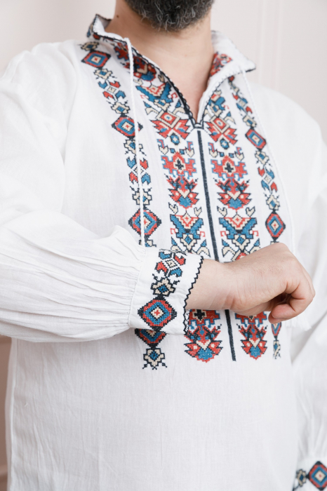 Camasa barbateasca traditionala alba cu motiv geometric multicolor Ovidiu 04 [2]