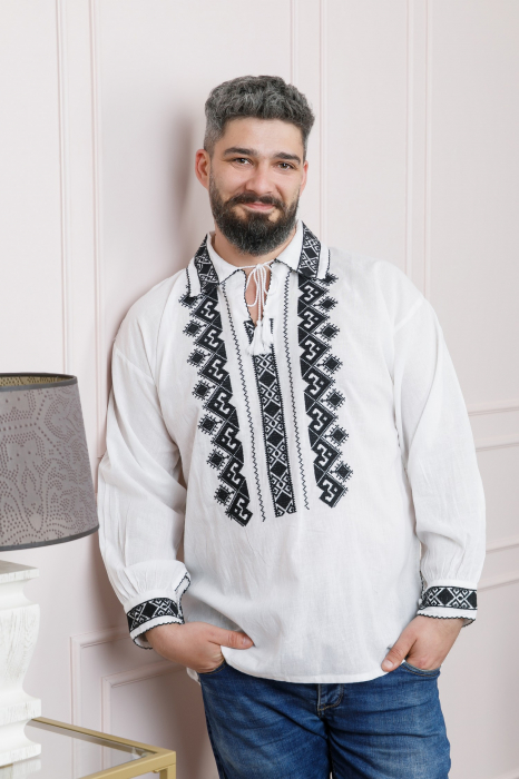 Camasa barbateasca traditionala alba cu motiv geometric negru Petru 01 [4]
