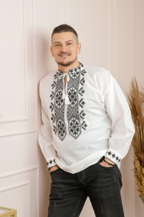 Camasa barbateasca traditionala alba cu motiv geometric negru Vlad [3]