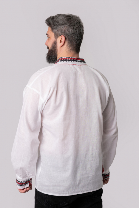 Camasa barbateasca traditionala alba cu motiv geometric rosu Ivan 01 [3]