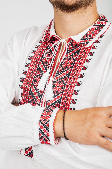 Camasa barbateasca traditionala alba cu motiv geometric rosu Pavel 01 [2]