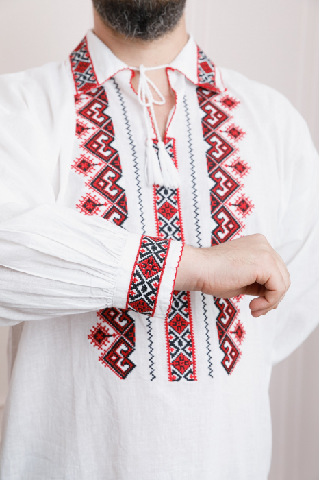 Camasa barbateasca traditionala alba cu motiv geometric rosu Petru 06 [2]