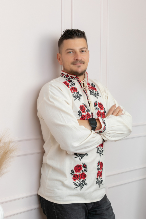 Camasa barbateasca traditionala crem cu motiv floral rosu Matias [4]