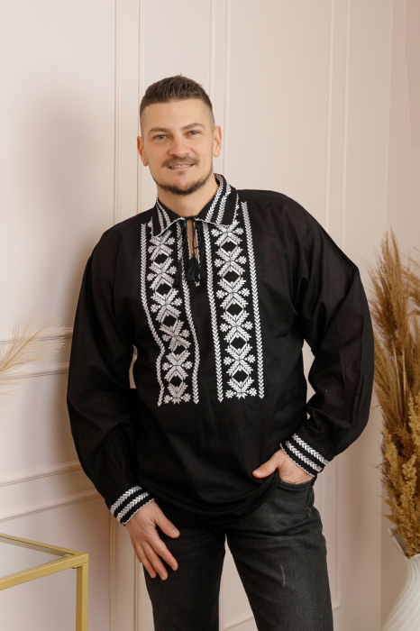 Camasa barbateasca traditionala neagra cu motiv floral alb Vladimir