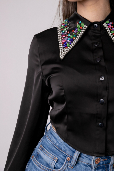 Camasa neagra cu guler stilizat cu pietre si perle [2]
