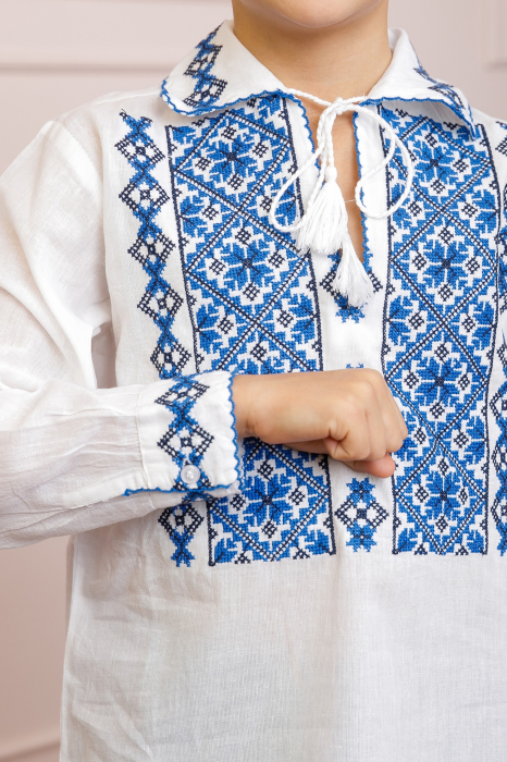 Camasa traditionala de baieti alba cu motiv floral albastru Codin [2]