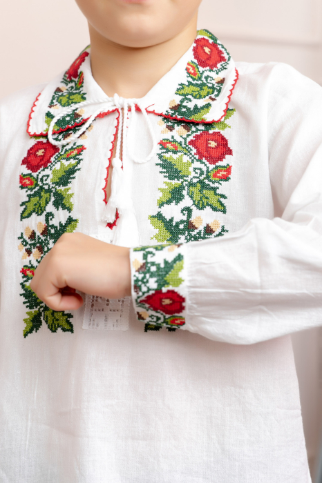 Camasa traditionala de baieti alba cu motiv floral rosu Sorin [2]
