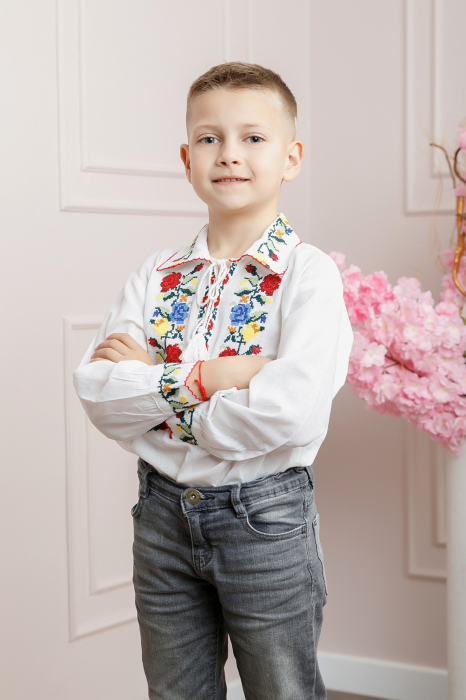 Camasa traditionala de baieti alba cu motiv floral tricolor Ionut [3]