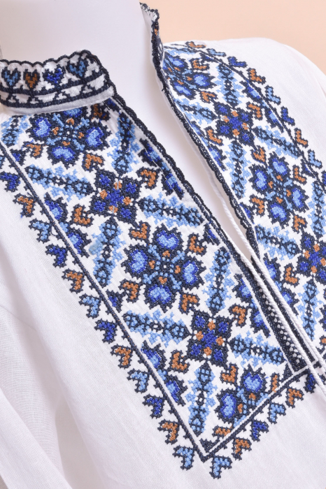 Camasa traditionala de baieti alba cu motiv geometric albastru Claudiu 02 [2]