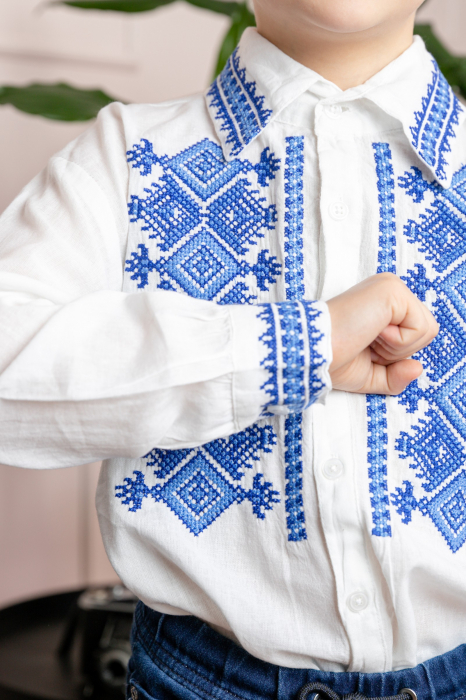Camasa traditionala de baieti alba cu motiv geometric albastru Bogdan 02 [2]
