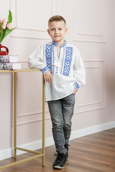 Camasa traditionala de baieti alba cu motiv geometric albastru Ionas [4]