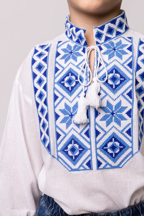 Camasa traditionala de baieti alba cu motiv geometric albastru Mateo [4]