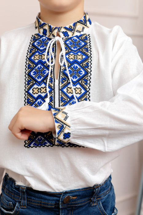 Camasa traditionala de baieti alba cu motiv geometric albastru Tiberiu 01 [2]