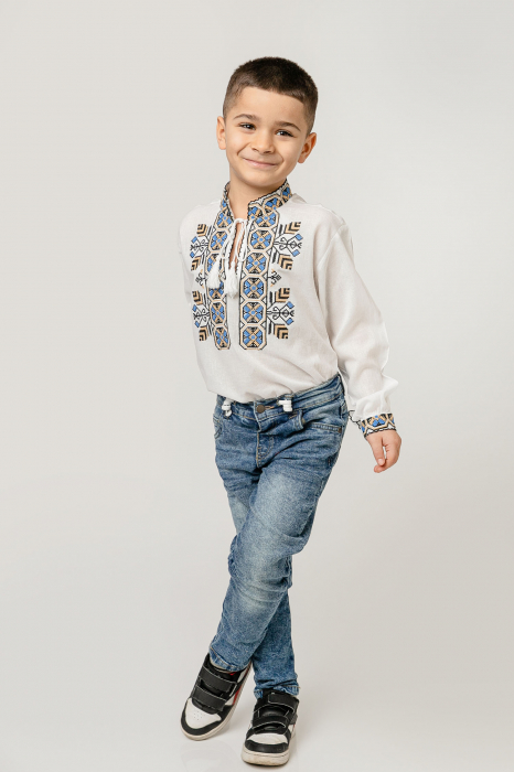 Camasa traditionala de baieti alba cu motiv geometric multicolor Iustin [4]