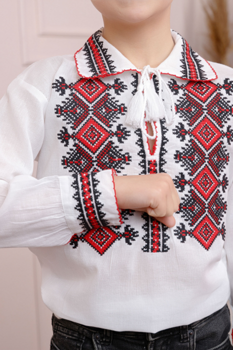 Camasa traditionala de baieti alba cu motiv geometric rosu Bogdan 03 [2]