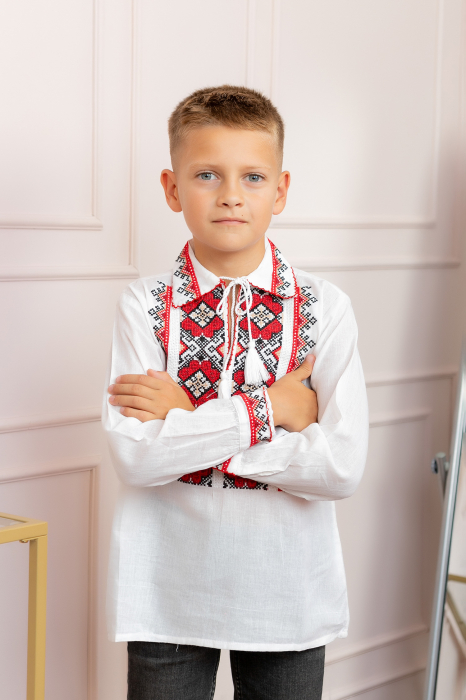 Camasa traditionala de baieti alba cu motiv geometric rosu Catalin 02