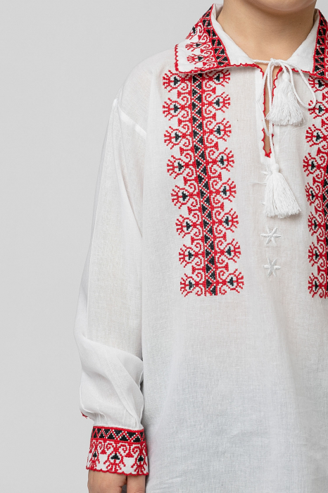 Camasa traditionala de baieti alba cu motiv geometric rosu David 01 [2]