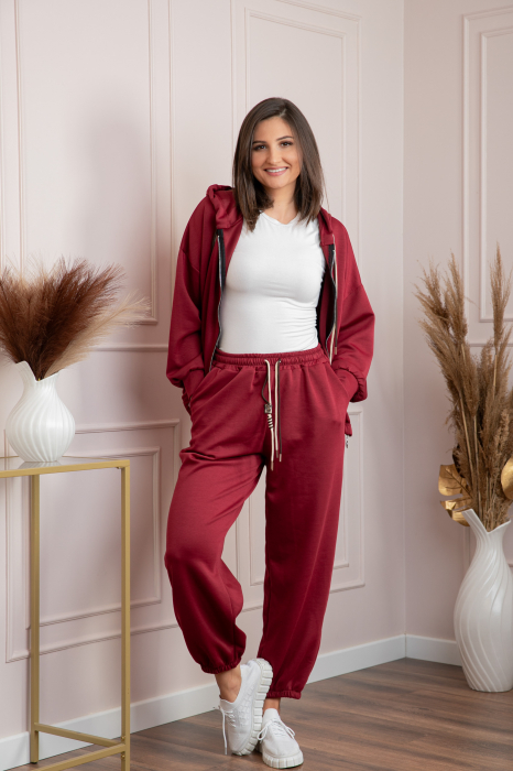 Compleu dama casual-sport bordo cu gluga Deanna [3]