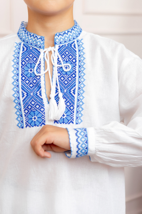 Compleu traditional alb pentru baieti cu motiv floral albastru Robert 01 [2]