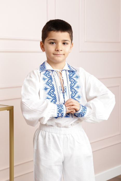 Compleu traditional alb pentru baieti cu motiv geometric albastru Alexandru [4]