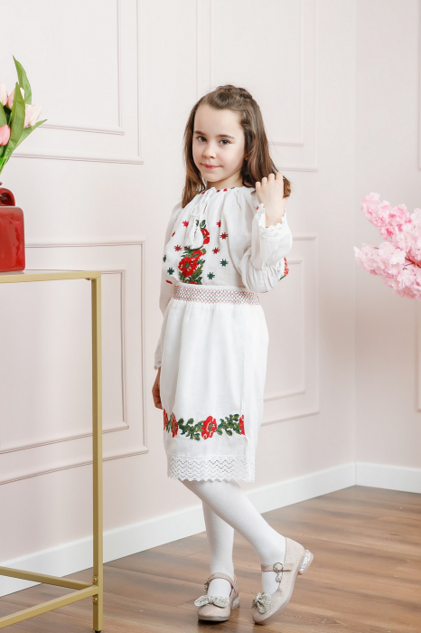 Compleu traditional alb pentru fetite cu motiv floral rosu Darina [3]