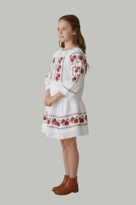 Compleu traditional alb pentru fetite cu motiv floral rosu Ilona [3]