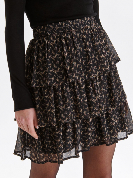 Fusta neagra cu volane si imprimeu floral [2]