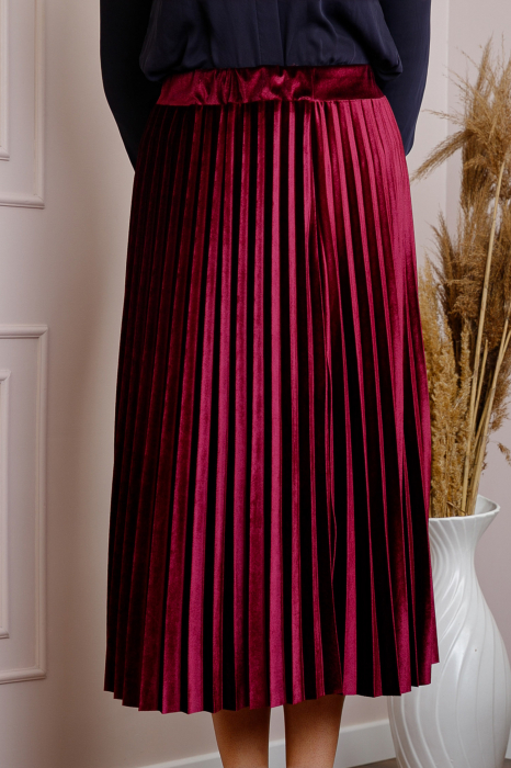 Fusta plisata plus size din catifea grena Valentina [2]