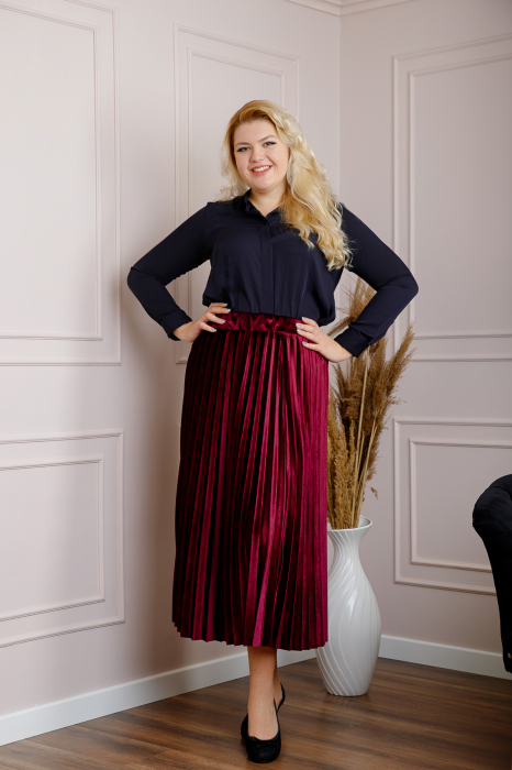 Fusta plisata plus size din catifea grena Valentina [3]