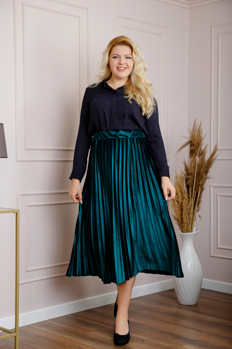 Fusta plisata plus size din catifea verde Valentina [4]