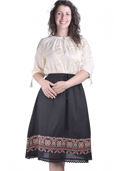 Fusta traditionala neagra cu broderie florala multicolora Teodora [4]