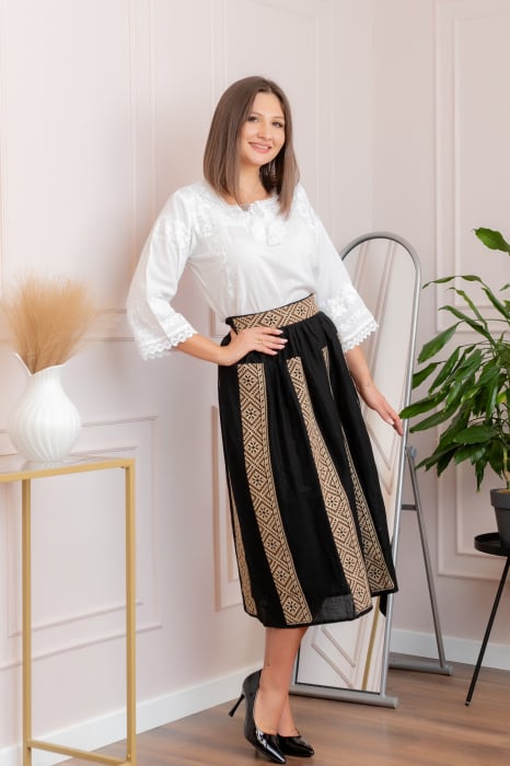Fusta traditionala neagra cu broderie geometrica crem Magdalena 02 [1]