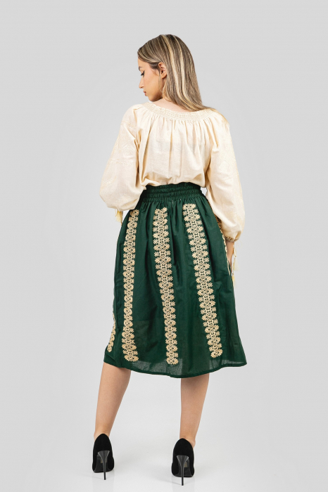 Fusta traditionala verde cu broderie florala crem Cecilia 02 [3]