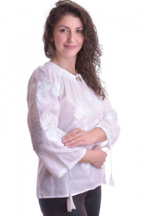 Ie traditionala alba cu motiv floral alb Anita [2]