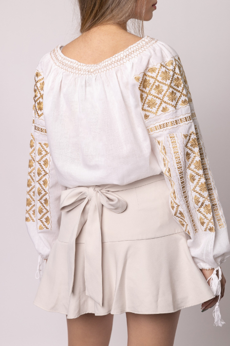 Ie traditionala alba cu motiv floral auriu Aurelia 01 [3]