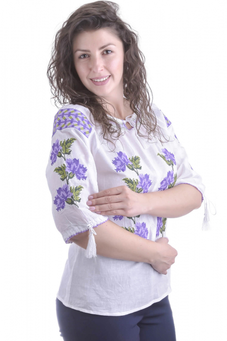 Ie traditionala alba cu motiv floral mov Sorana [2]