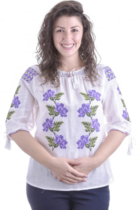 Ie traditionala alba cu motiv floral mov Sorana [1]