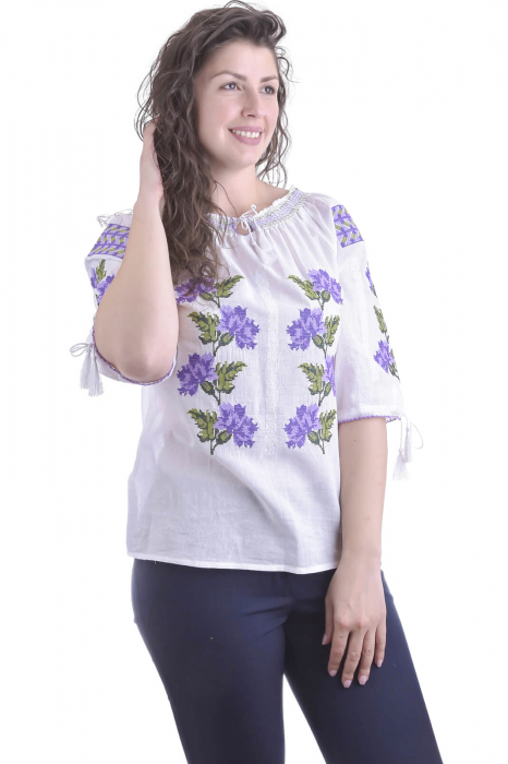 Ie traditionala alba cu motiv floral mov Sorana [4]
