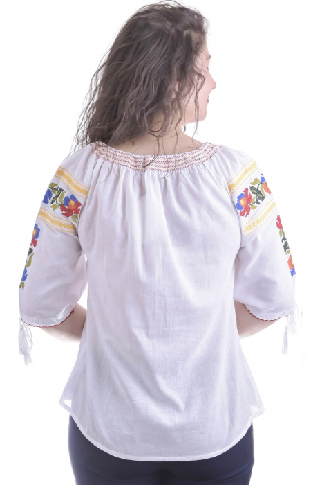 Ie traditionala alba cu motiv floral multicolor Gabriela [3]