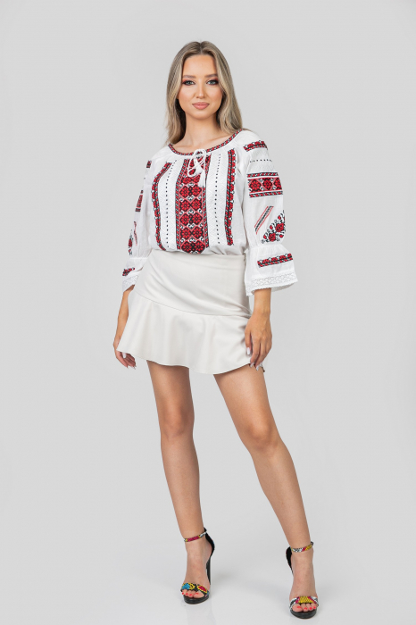 Ie traditionala alba cu motiv floral rosu Atena 03 [4]