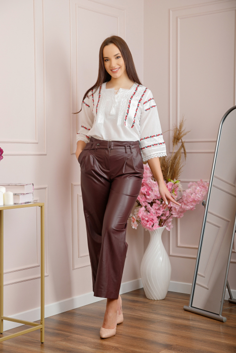 Ie traditionala alba cu motiv floral rosu Elena [4]
