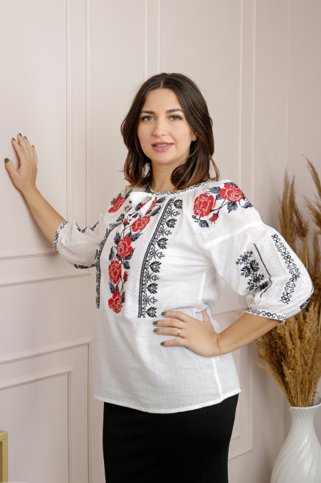 Ie traditionala alba cu motiv floral rosu Izabela [3]