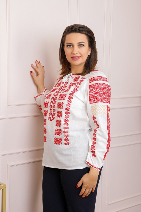 Ie traditionala alba cu motiv floral rosu Marilena [3]